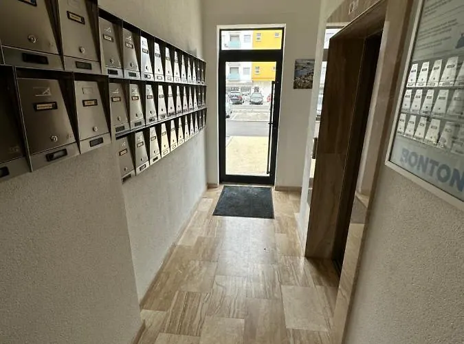 Irina Centre Апартаменти *