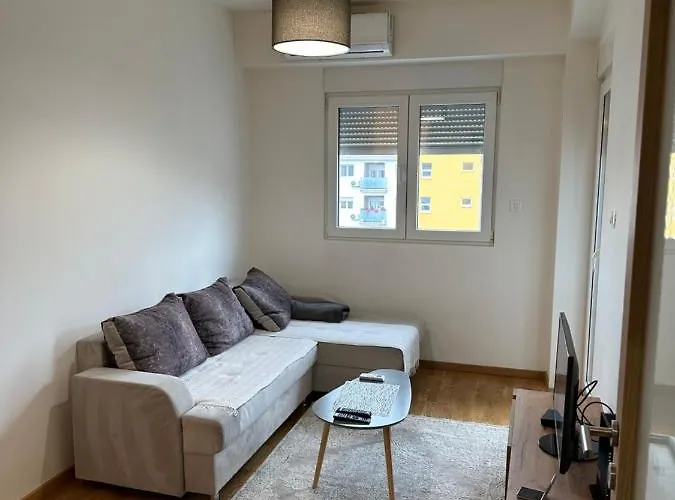 Апартаменти Irina Centre *