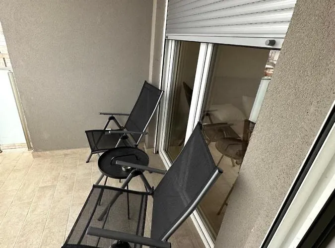 Irina Centre Апартаменти *